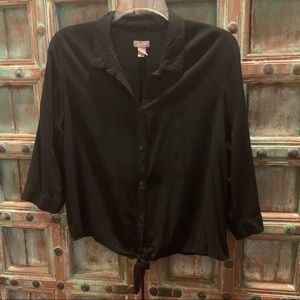 Black Chico’s tie front button down